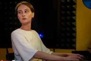Рука на клавишах, сама обернулась к залу – Квартирник 07.06, июнь 2026